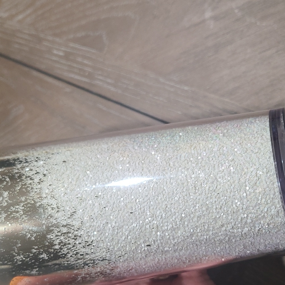 24oz Starbucks snow tumbler - Picture 2 of 5
